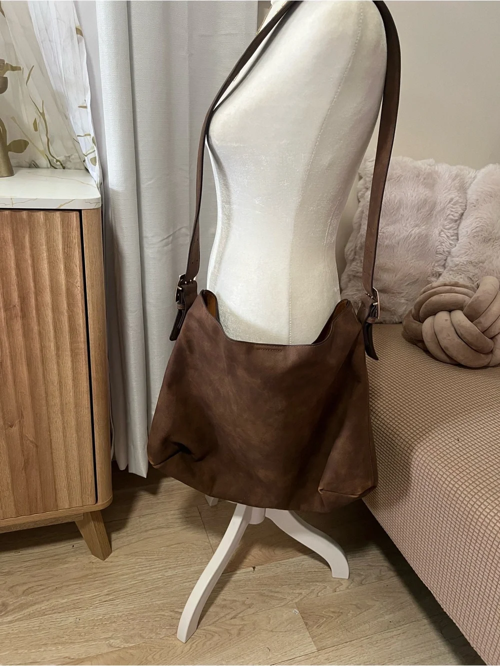 Universal Thread Chestnut Brown Hobo Shoulder Bag